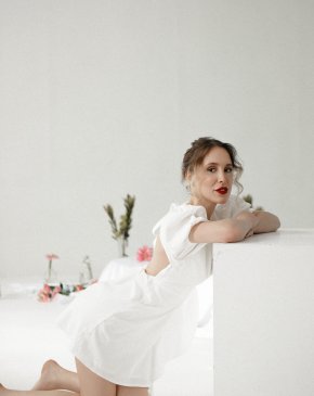Александра, 28